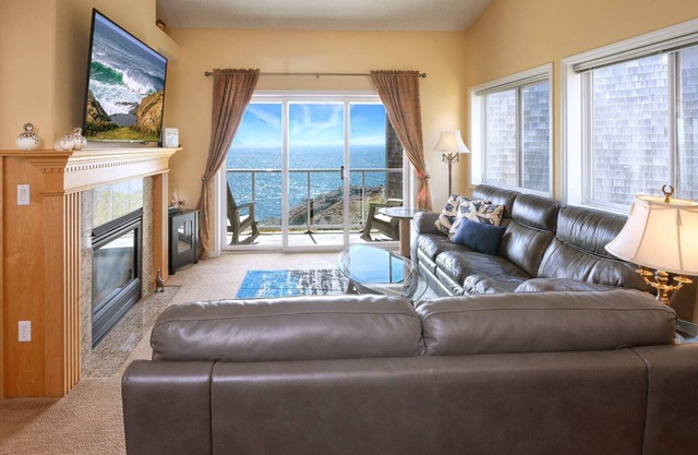 Oceanfront, Whale Watching, Pool | Nautical Breeze