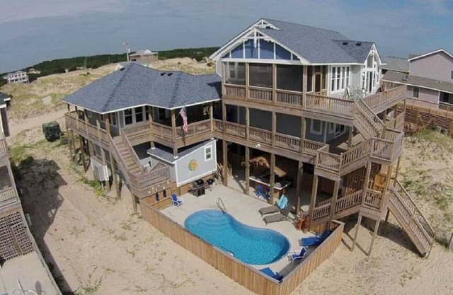 OceanfrontOasis w/Breathtaking Views! Pool w/TikiBar.Hottub.Guesthouse