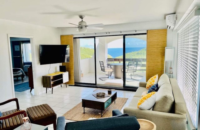 Oceanview - Beautifully Updated 2 Bedroom Condo