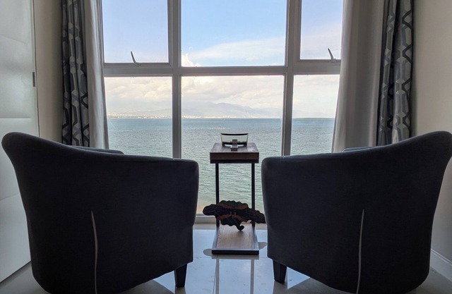 Oceanview Condo in Portmore, Jamaica. Free Access Pool & Beach