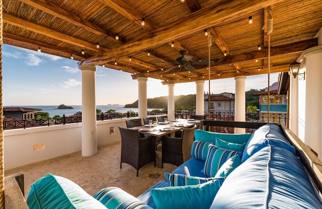 Oceanview Sunset Terrace close to the Beach at Las Catalinas