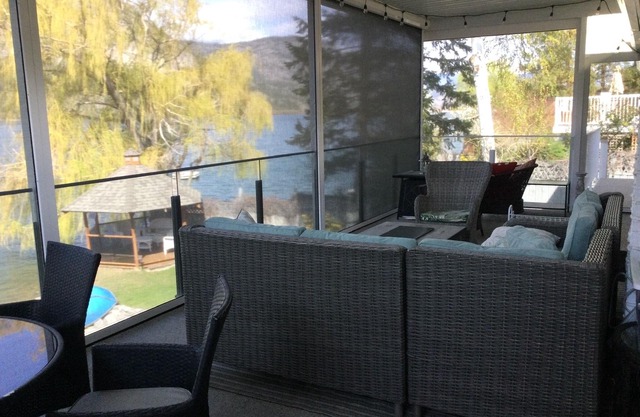 Okanagan Lake Front Home