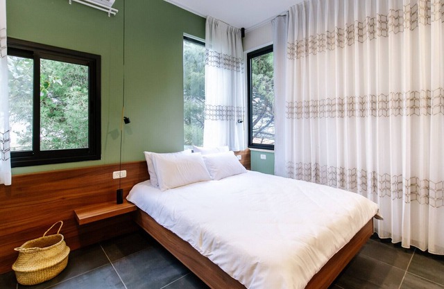 Olala Carmel Suite Triple Room