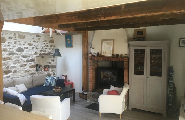 Old farm comfortable near town and beaches