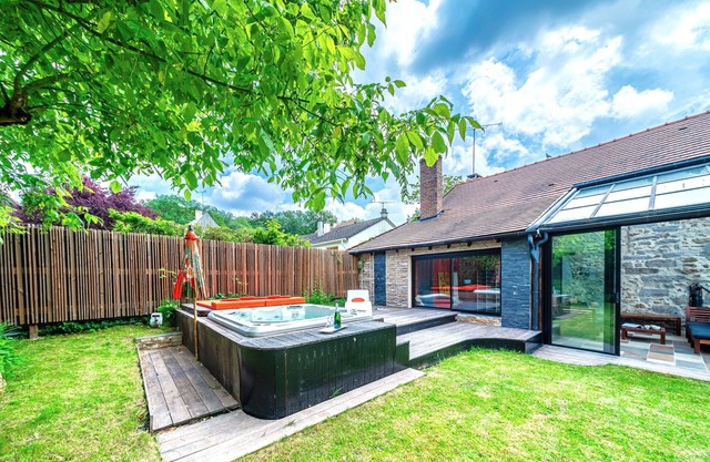 Old farmhouse Jacuzzi garden 30 min Paris