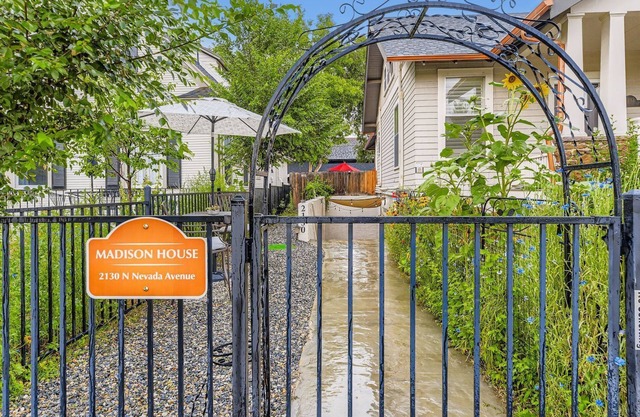 Old North End Retreat. Minutes to Garden of the Gods & Downtown. Pet Friendly