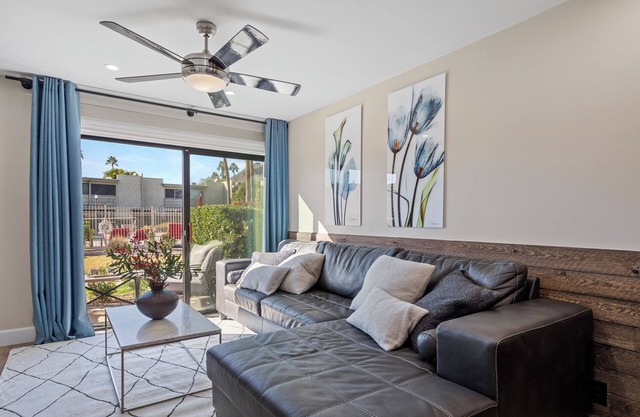 Old Town Scottsdale Newly Upgraded Townhouse