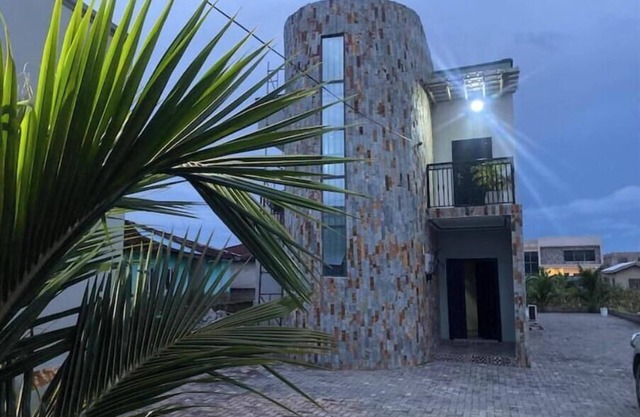 O’lleaf Suite- Entire place-Serenity and luxury unit 1