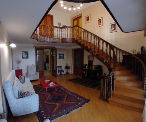 Omsi House