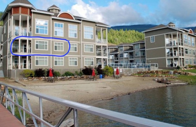On the Beach! 2 Bedroom 2 Bathroom Waterfront Condo with boat slip.
