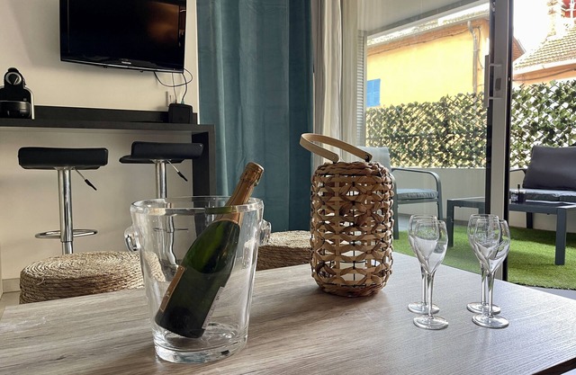 One bedroom apartment (4p)- pool-AC- near shops, Croisette, sea, palais Festival