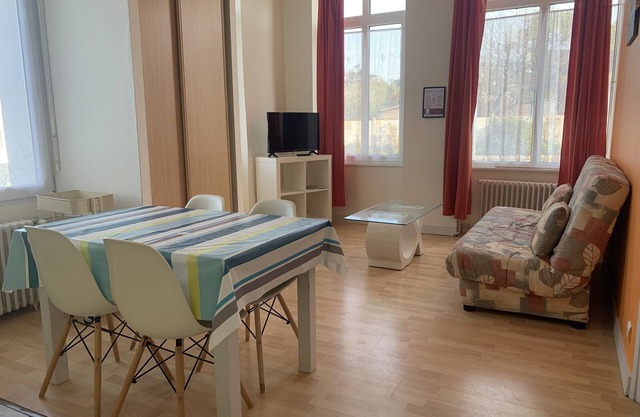 One-Bedroom Apartment (4 Adults)