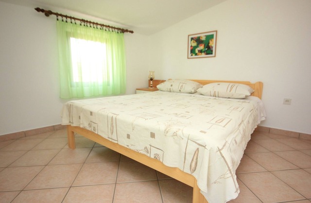 One bedroom apartment with balcony and sea view Kukljica, Ugljan (A-8210-e)