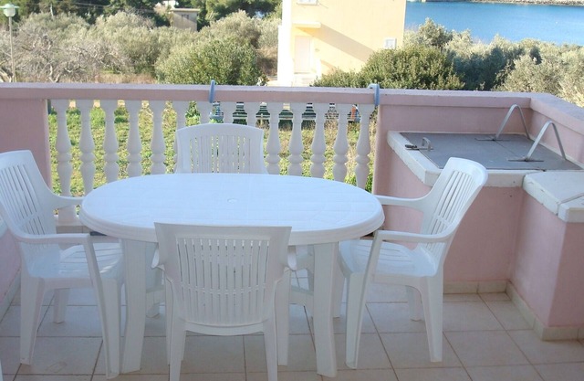 One bedroom apartment with terrace and sea view Cove Soline, Dugi otok (A-448-a)