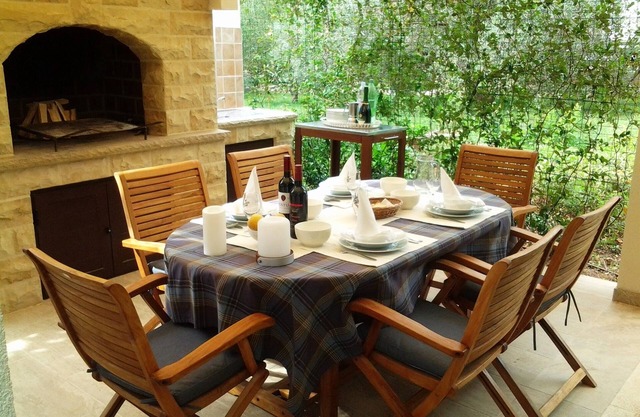 One bedroom apartment near beach Verunić, Dugi otok (A-8103-d)