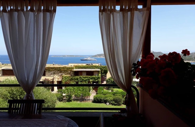 One bedroom apartment with terrace overlooking the sea - Costa Smeralda