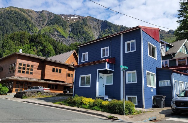 One bedroom apartment located in the heart of downtown Juneau