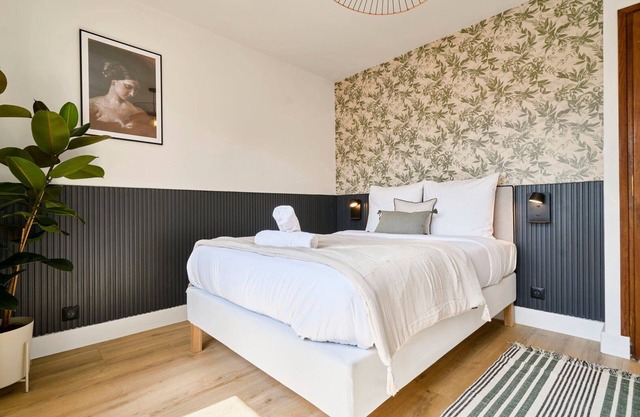 One bedroom apartment near metro