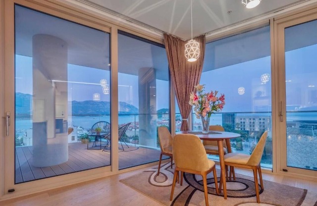 One bedroom apartment-Sea&Old Town view