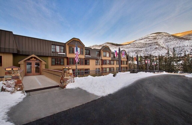 One bedroom at Marriott's StreamSide Douglas at Vail, Book now!