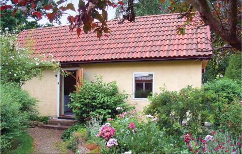 One-Bedroom Holiday Home In Tomelilla