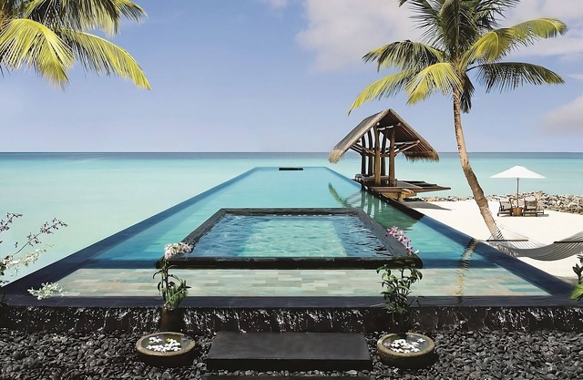 One&Only Reethi Rah, Water Villa King Bed, Private Beach, Balcony w/Sea View!