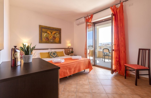 One/two bedroom apartments in Lido area 200 meters from the sea