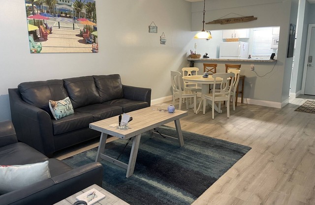 Only 150 yards to the beach., King Bed , Heated pool 1BR 1BATH