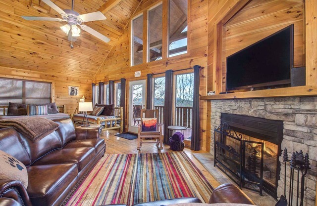 Only Dreamin' | Cabin w/Private Hot Tub