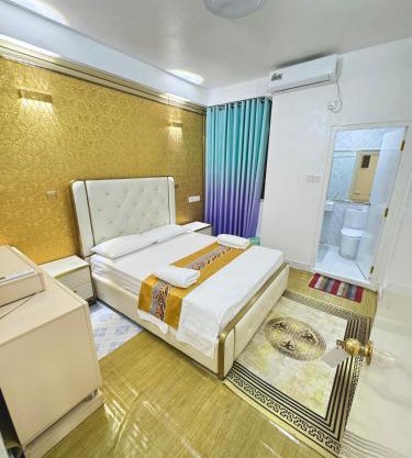 Ontrack Travel - room