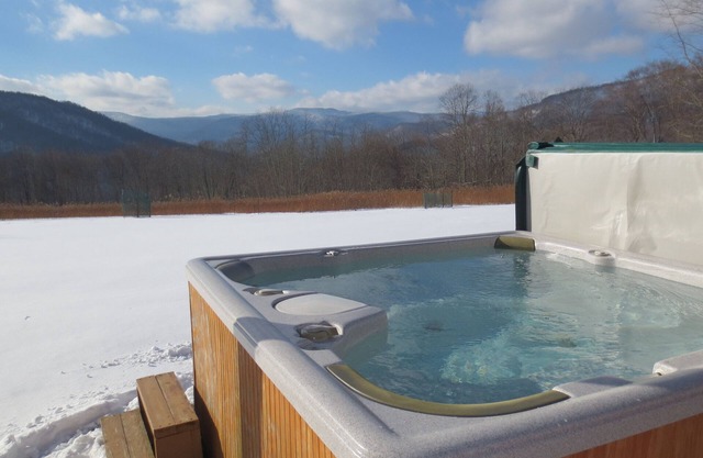 Oo - 'Top of the Ridge Cabin' - oO 5BR Mountaintop Ski-Golf Cabin