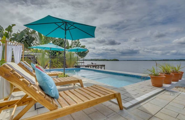 Ophelia's Villa: Waterfront Luxury with Private Pool