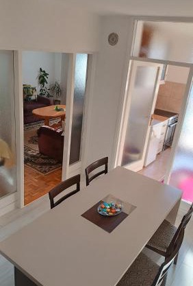 Opremljen stan na Alipašin Polju