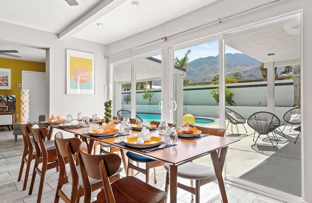 'Orange Dream' Palm Springs Poolside Paradise!