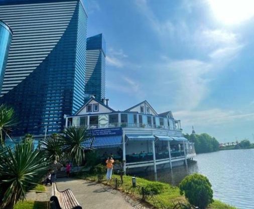 Orbi City VIP Aparthotel