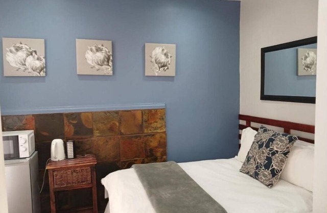 Orchard Guesthouse Double Room with Pool View 2