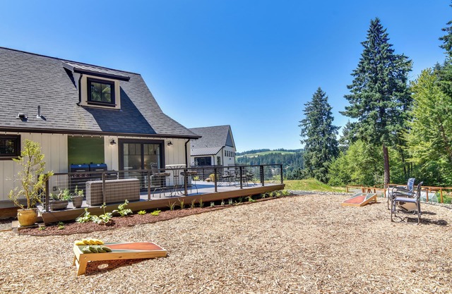 Oregon Wine Country Retreat: Sip & Dine Outside