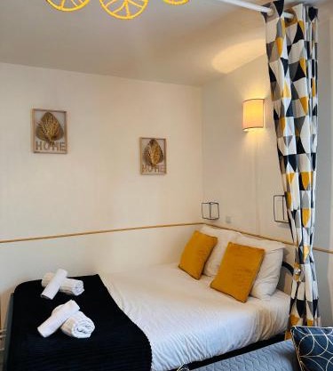 ORLEANS CENTRE PROCHE GARE - Appartement fonctionnel Résidence calme Parking privé gratuit - LE CENTRAL ELEGANCE
