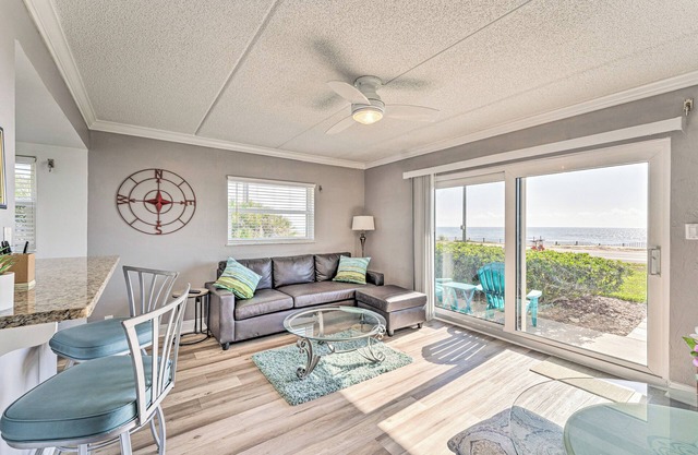 Ormond Beach Condo w/Ocean Views & Community Pool