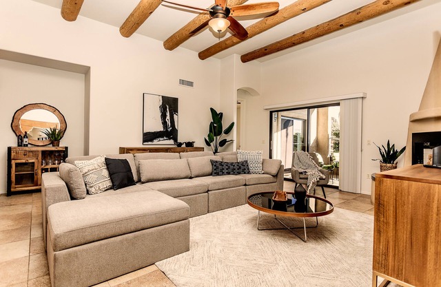 Oro Valley Mountain Villa overlooking El Conquistador Resort