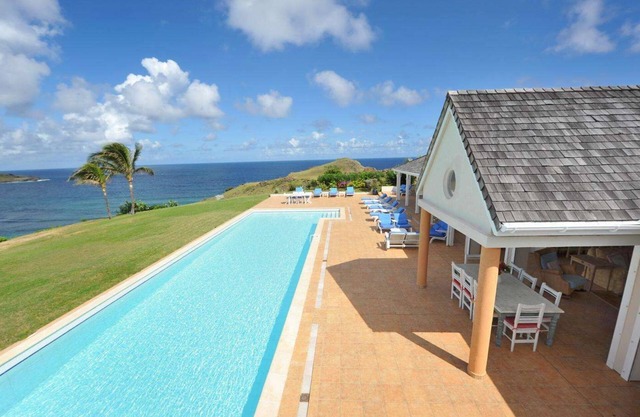 Oui (3/4 Rooms) Luxury villa