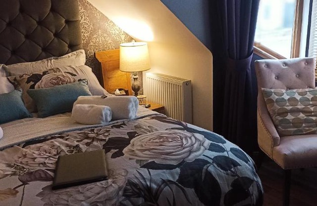 Outlander Boutique B&B King