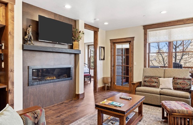 Outpost: Grand View 5120 - Air Conditioned