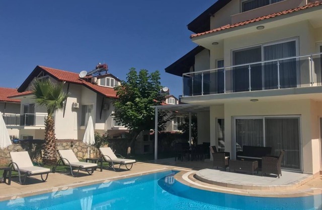 Outstanding Villa, Private Pool, Mountain View, Wi-Fi. Rental Permit ✅
