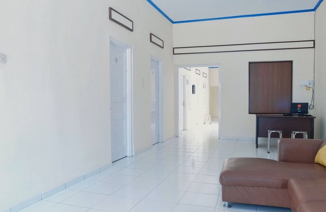 OYO 1190 Griya Soeratin Residence Syariah