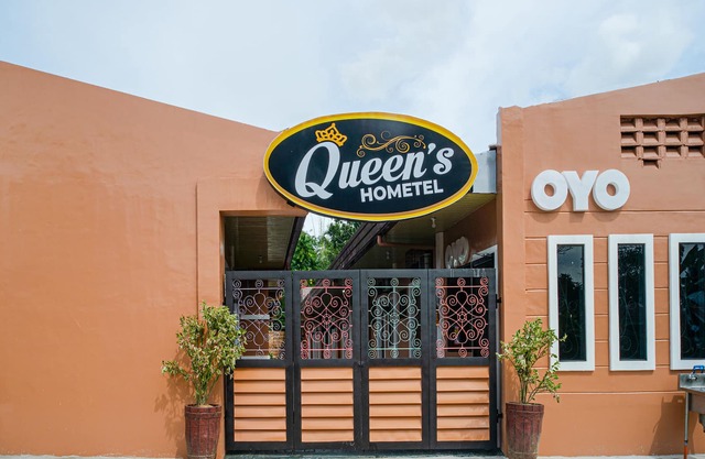 OYO 702 Queens Hometel