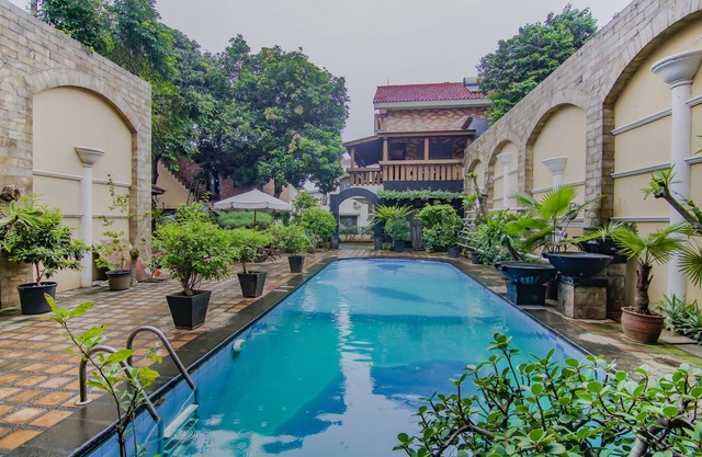 OYO 90094 Gayatri Residence