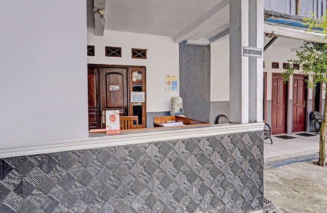 OYO 90405 Penginapan Sasti KuninganNearTaman Cirendang