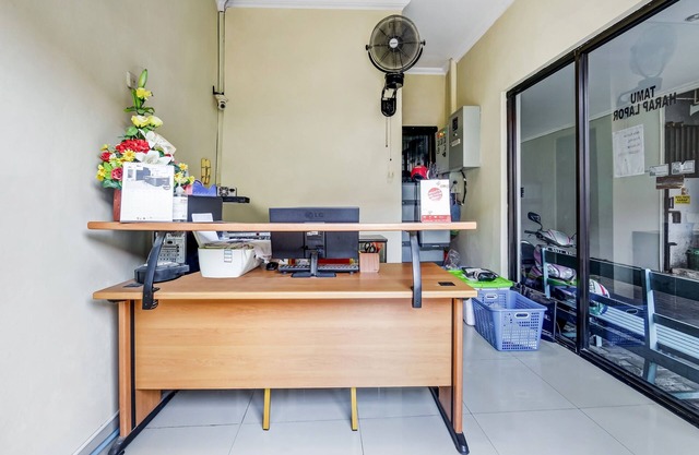 OYO 90927 Homestay Tentrem 2