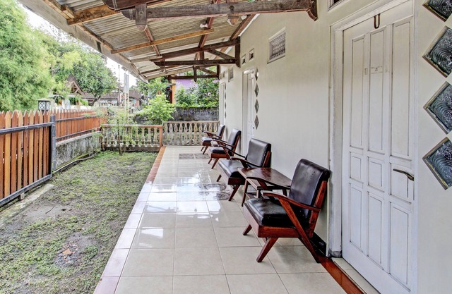 OYO 93660 New Family Hotel Syariah